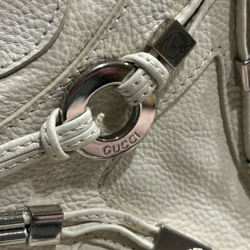 Gucci Authentic Off White Calfskin Leather Convertible Bag - Picture 10 of 15